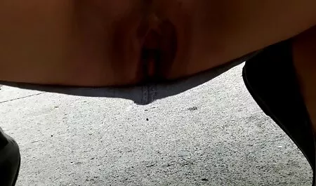 Busty Nyasha เบียดนั่งจิ๋มของเธอเพื่อหัวเข่าตอนเธอถึงจุดสุดยอด วิดีโอ xxx18+
