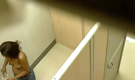 สีแดงสำส่อนตื่นขึ้นมากับคนอายุ วิดีโอ โป๊